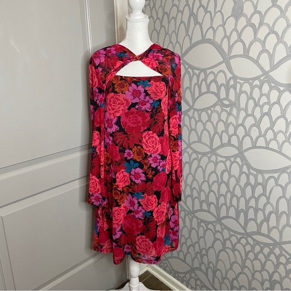 The Get Size L Dress Long Sleeve Roses Black Red Cut Out Sheer Body-con Pencil. - Picture 8 of 9